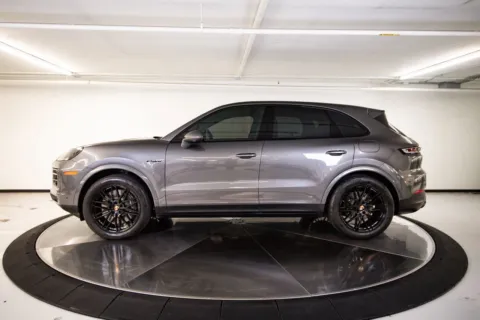 Photos of 2024 Porsche Cayenne E-Hybrid for sale in Austin, TX at Porsche Austin