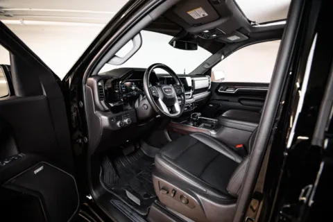 More photos of 2024 GMC Sierra 1500 SLT at Porsche Austin, TX