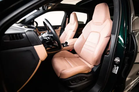 More photos of 2024 Porsche Cayenne S at Porsche Austin, TX