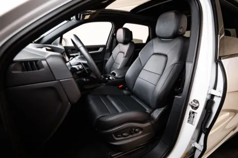 More photos of 2026 Porsche Cayenne at Porsche Austin, TX