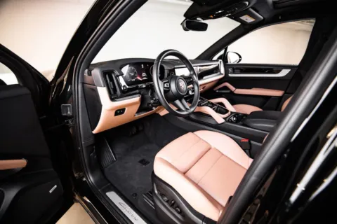 More photos of 2026 Porsche Cayenne at Porsche Austin, TX