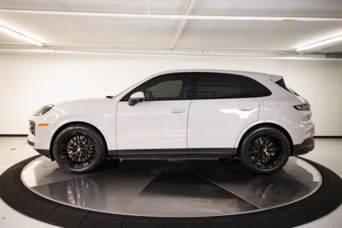 Photos of 2025 Porsche Cayenne E-Hybrid for sale in Austin, TX at Porsche Austin