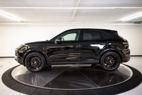 Photos of 2024 Porsche Cayenne for sale in Austin, TX at Porsche Austin