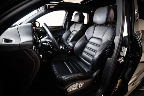 More photos of 2023 Porsche Macan S at Porsche Austin, TX