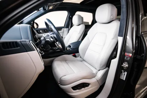 More photos of 2023 Porsche Cayenne GTS at Porsche Austin, TX