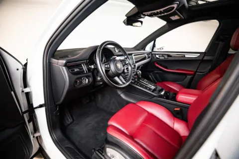 More photos of 2023 Porsche Macan at Porsche Austin, TX