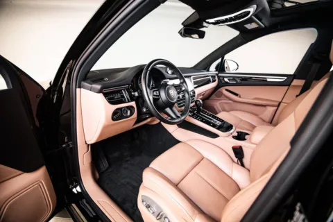 More photos of 2023 Porsche Macan at Porsche Austin, TX