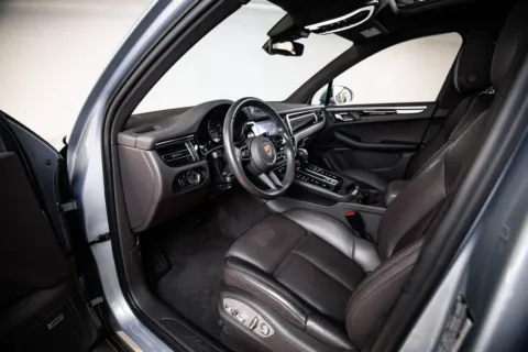 More photos of 2024 Porsche Macan at Porsche Austin, TX