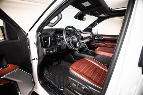 More photos of 2024 GMC Sierra 1500 Denali Ultimate at Porsche Austin, TX