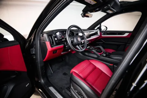 More photos of 2026 Porsche Cayenne at Porsche Austin, TX