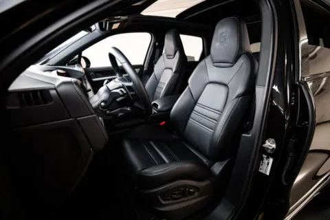 More photos of 2026 Porsche Cayenne at Porsche Austin, TX