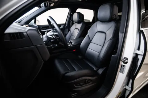 More photos of 2026 Porsche Cayenne at Porsche Austin, TX
