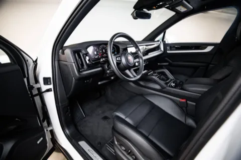 More photos of 2026 Porsche Cayenne at Porsche Austin, TX