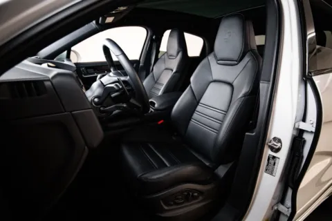 More photos of 2026 Porsche Cayenne Coupe at Porsche Austin, TX