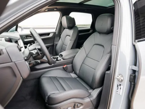 More photos of 2026 Porsche Cayenne at Porsche Austin, TX