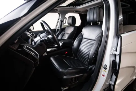 More photos of 2020 Land Rover Discovery HSE Luxury at Porsche Austin, TX