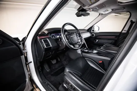 More photos of 2020 Land Rover Discovery HSE Luxury at Porsche Austin, TX