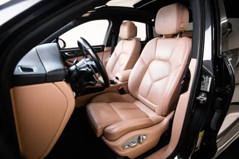More photos of 2021 Porsche Macan S at Porsche Austin, TX