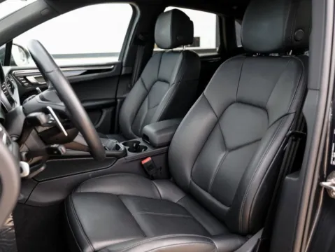 More photos of 2025 Porsche Macan at Porsche Austin, TX