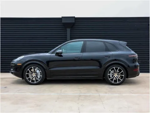 Photos of 2022 Porsche Cayenne Turbo for sale in Austin, TX at Porsche Austin