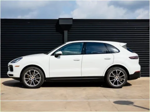 Photos of 2023 Porsche Cayenne for sale in Austin, TX at Porsche Austin