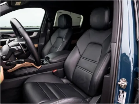 More photos of 2024 Porsche Cayenne Coupe at Porsche Austin, TX