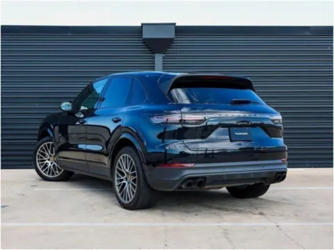 Another view of 2022 Porsche Cayenne S Platinum Edition for sale in Austin, TX at Porsche Austin
