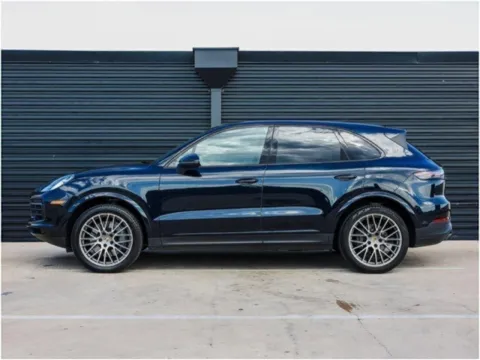 Photos of 2022 Porsche Cayenne S Platinum Edition for sale in Austin, TX at Porsche Austin