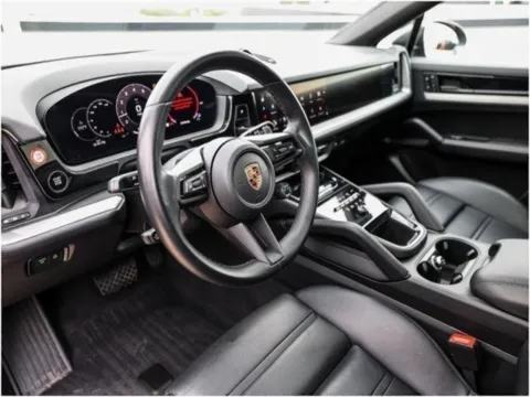 More photos of 2024 Porsche Cayenne Coupe at Porsche Austin, TX