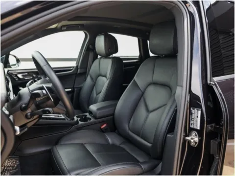 More photos of 2025 Porsche Macan at Porsche Austin, TX