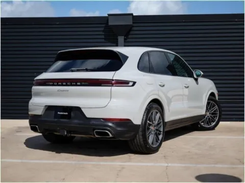 More photos of 2025 Porsche Cayenne at Porsche Austin, TX