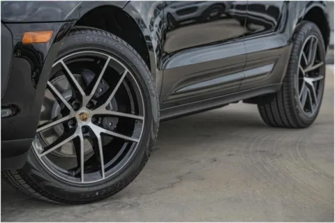 Photos of 2025 Porsche Macan for sale in Austin, TX at Porsche Austin