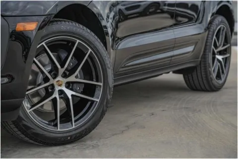 Photos of 2025 Porsche Macan for sale in Austin, TX at Porsche Austin