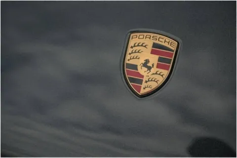 More photos of 2025 Porsche Macan Service Loaner at Porsche Austin, TX