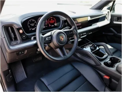 More photos of 2025 Porsche Cayenne at Porsche Austin, TX