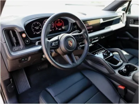 More photos of 2025 Porsche Cayenne at Porsche Austin, TX