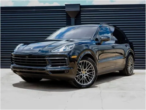 Black 2023 Porsche Cayenne Platinum Edition E-Hybrid for sale in Austin, TX