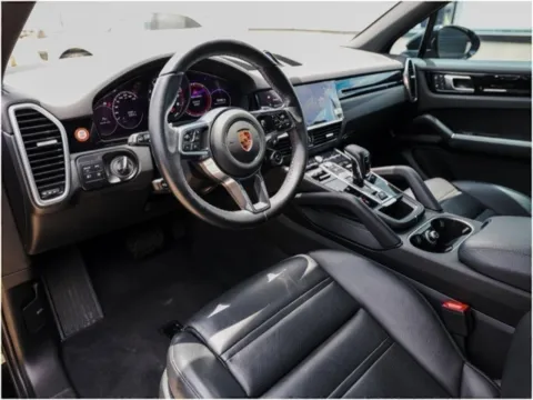 More photos of 2023 Porsche Cayenne Platinum Edition E-Hybrid at Porsche Austin, TX
