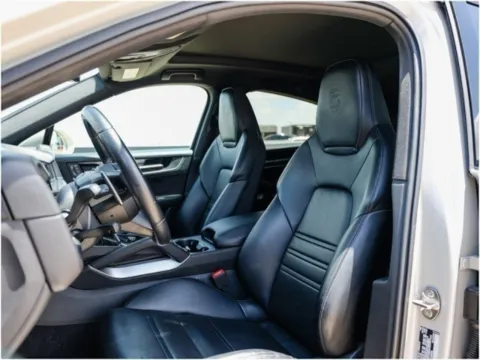 More photos of 2024 Porsche Cayenne Coupe at Porsche Austin, TX