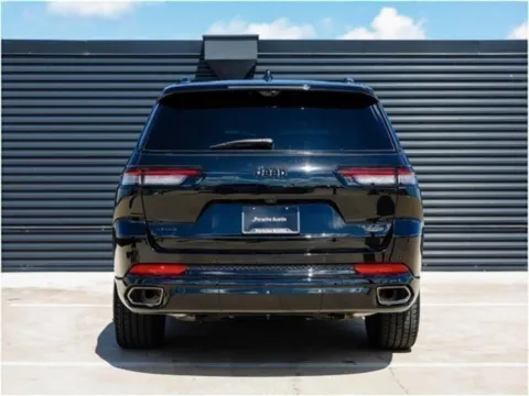 More photos of 2024 Jeep Grand Cherokee L Summit Reserve at Porsche Austin, TX