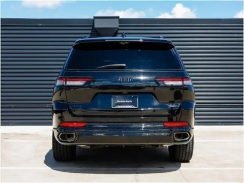 More photos of 2024 Jeep Grand Cherokee L Summit Reserve at Porsche Austin, TX