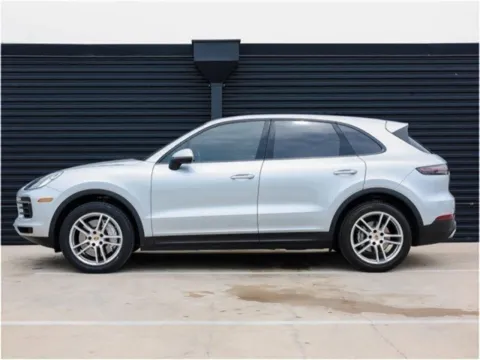 Photos of 2023 Porsche Cayenne for sale in Austin, TX at Porsche Austin