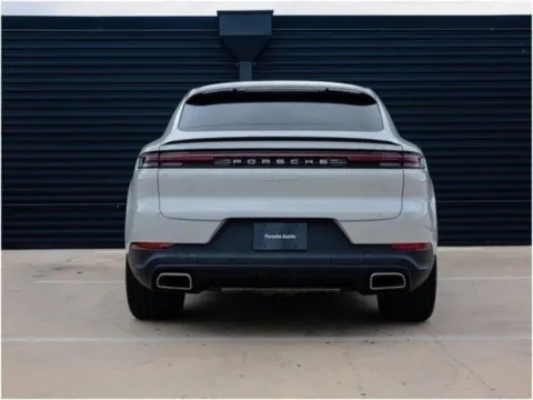 More photos of 2024 Porsche Cayenne Coupe at Porsche Austin, TX
