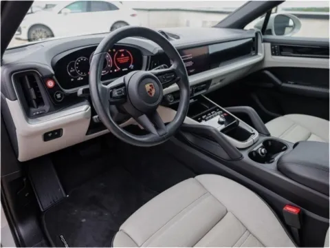More photos of 2024 Porsche Cayenne Coupe at Porsche Austin, TX