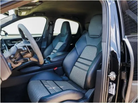 More photos of 2024 Porsche Cayenne S at Porsche Austin, TX