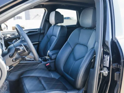 More photos of 2025 Porsche Macan Service Loaner at Porsche Austin, TX