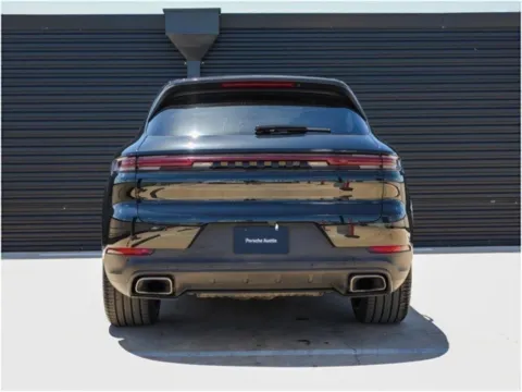 More photos of 2025 Porsche Cayenne at Porsche Austin, TX
