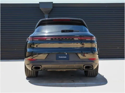 More photos of 2025 Porsche Cayenne at Porsche Austin, TX