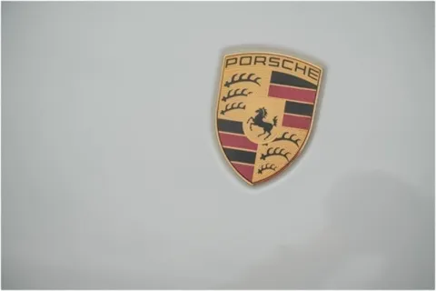More photos of 2025 Porsche Macan at Porsche Austin, TX