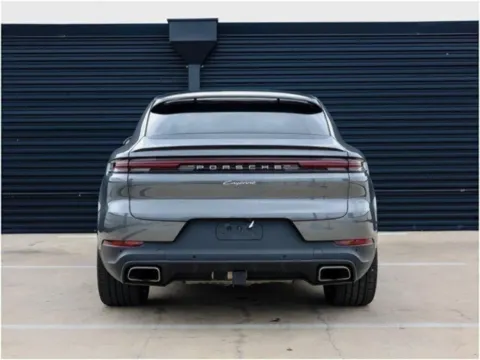 More photos of 2025 Porsche Cayenne Coupe at Porsche Austin, TX